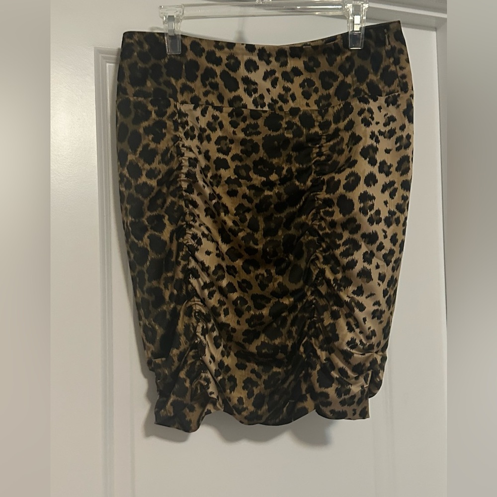 Victoria's Secret Leopard Print Pencil Skirt